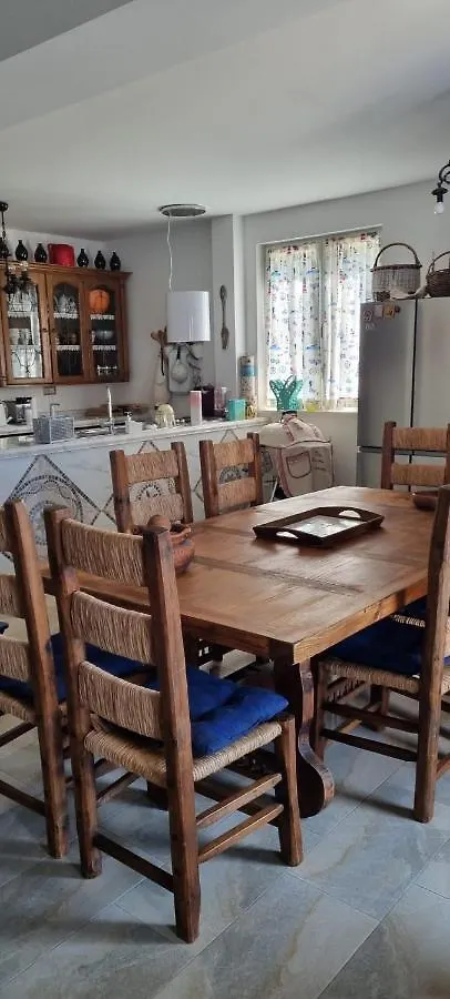 Homestay Villa Karla B&B Veli Iz