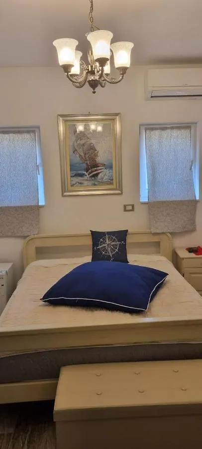Villa Karla B&B Veli Iz 0*,